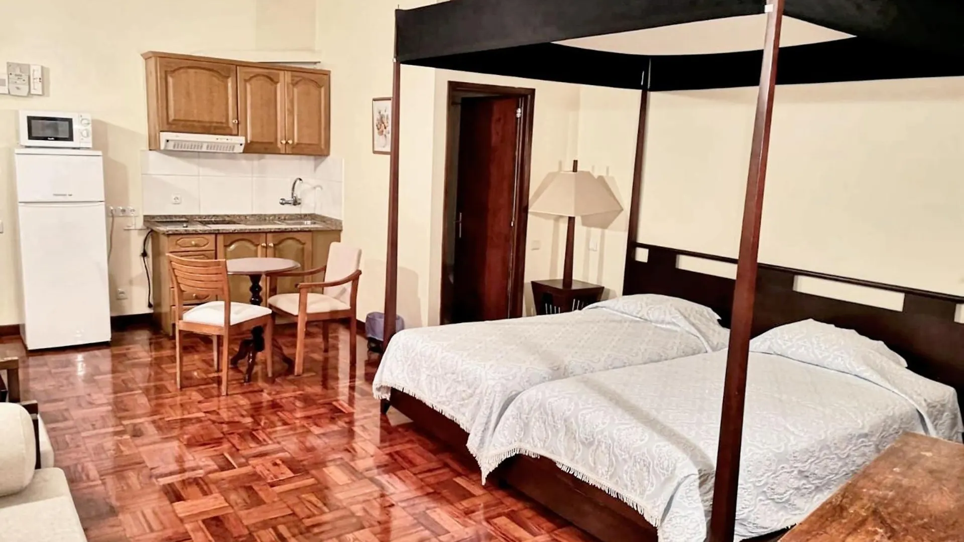 Apartment Charming Studio In Funchal 30M² City View